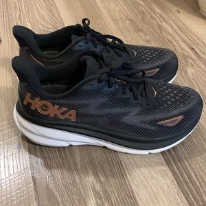 Womens Hoka 9 WIDE